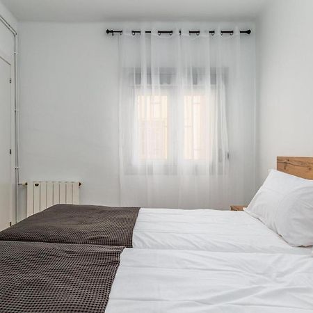 Simply Stunning - Hidden Gem, Heart Of Poble Sec Apartment บาร์เซโลนา ภายนอก รูปภาพ
